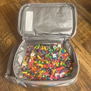 Lunch box of beads